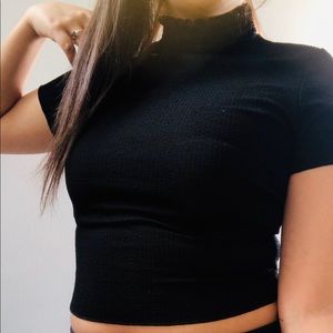 Turtleneck black croptop